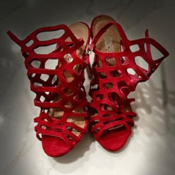 Red * Sleek* Sexy* Heels - Picture 3 of 5